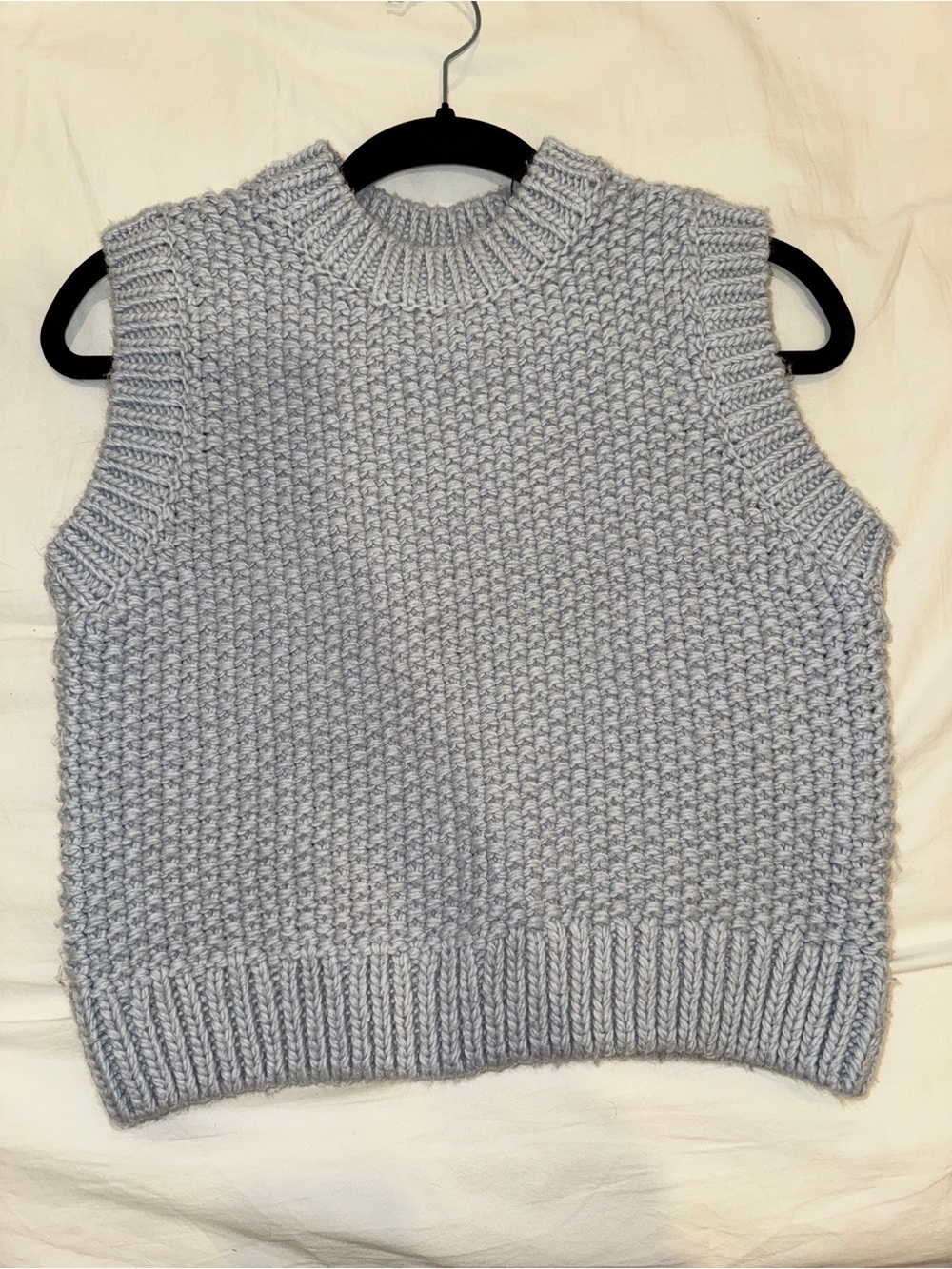🍒 2 for $10 | H&M | Chunky Blue Knit Sweater Vest | small